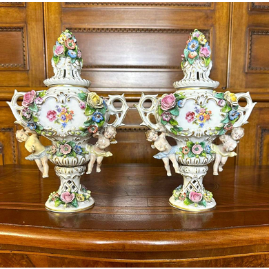 Парные антикварные вазы, фарфор, Capodimonte