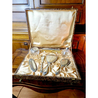 Набор туалетных принадлежностей в серебряном обрамлении, середина ХХ века