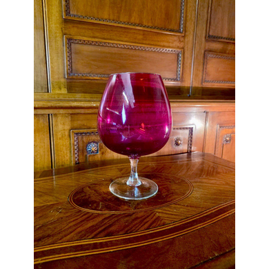 Винтажная ваза-бокал из выдувного стекла