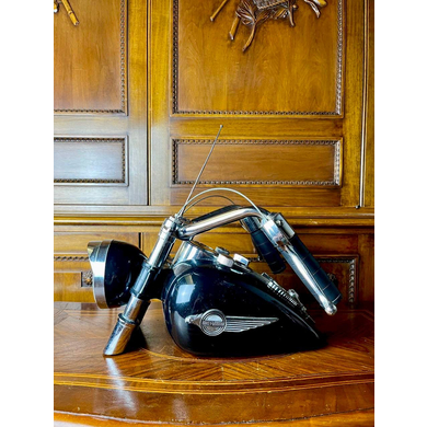 Радио в форме топливного бака Harley-Davidson, 1990-е годы